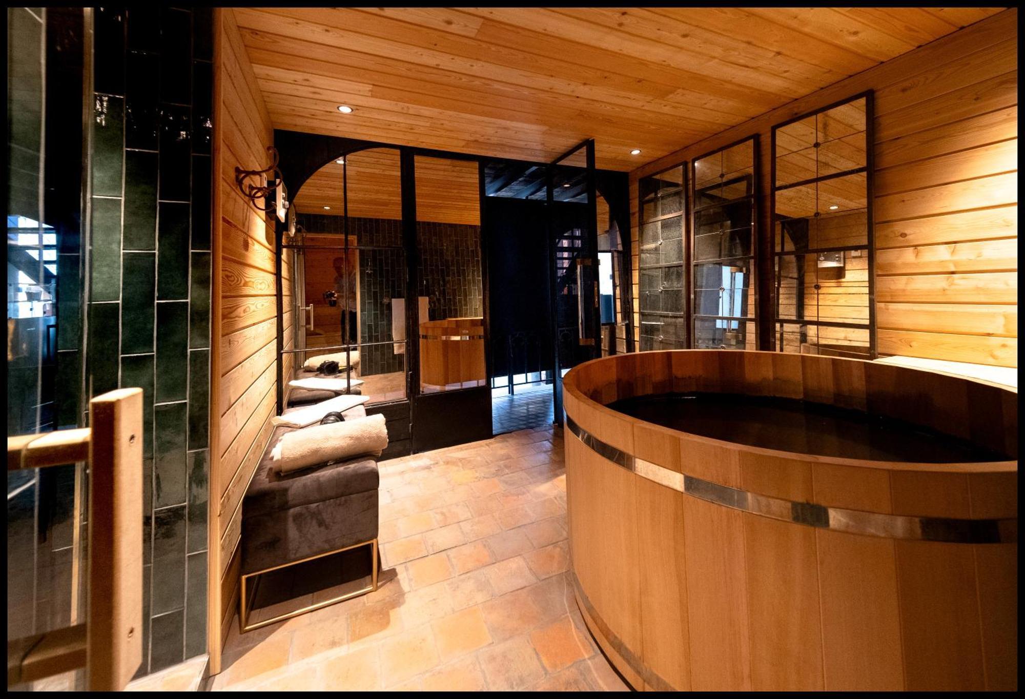 La Chapelle Du Carmel - Centre Ville - 340 M2 - Spa - Cinema - Parking - Reims Eksteriør billede